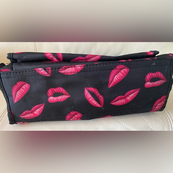 Lips Duffel Bag Set 2pc Pink & Black Gym Travel Weekender Bag and Tote - Picture 7 of 8